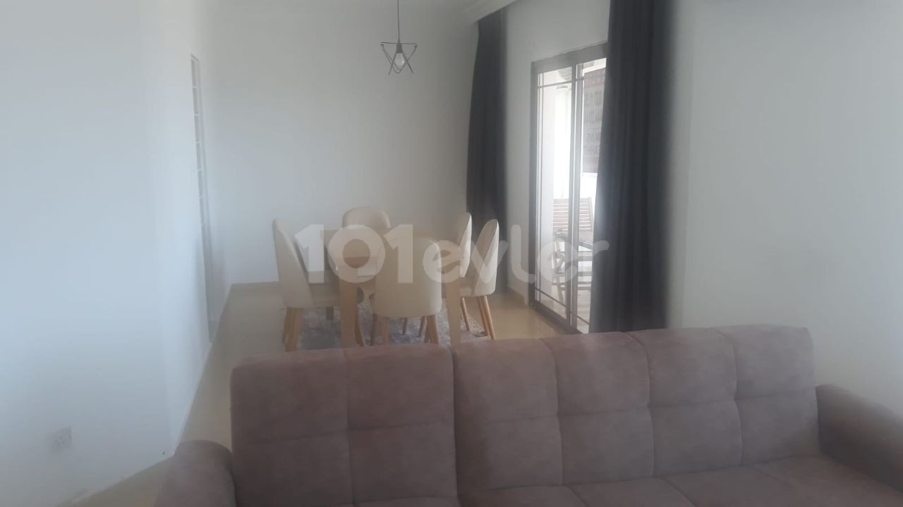 Alsancak 170 m2 Zu vermieten ** 