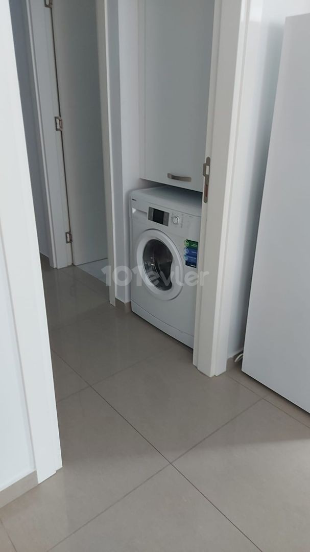 1 + 1 1 + 1 apartment with a tenant guaranteed location in the center of small kaymaklı is waiting for its new owner as furnished and tenant.  Whether as an investment or by staying yourself, you can be the owner of this apartment at an affordable price by making economy from time and fuel expense. 