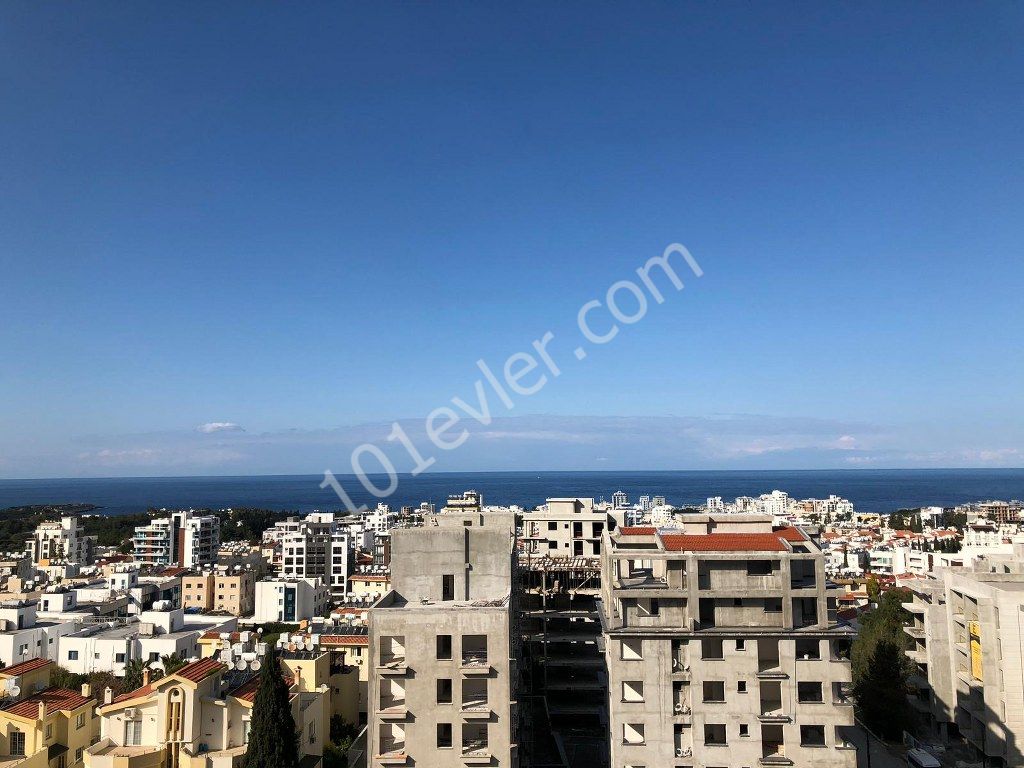 Girne Merkezde Lux 3+1 kiralık daire