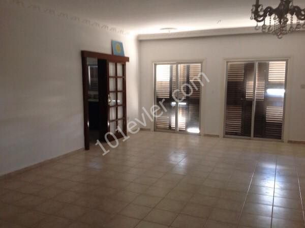 Great Business Opportunity 9 Rooms Villa suitable For School or Office Location Behind Mr Pound Girne.