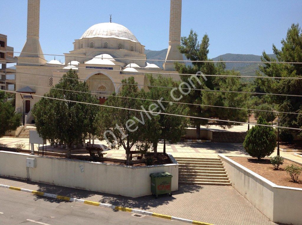 2  Bedroom Apartment for Sale Location Behind Girne Biggest Mosque (URGENT SALE ! - Massive Drop Down Price) (Turkish Title Deeds)