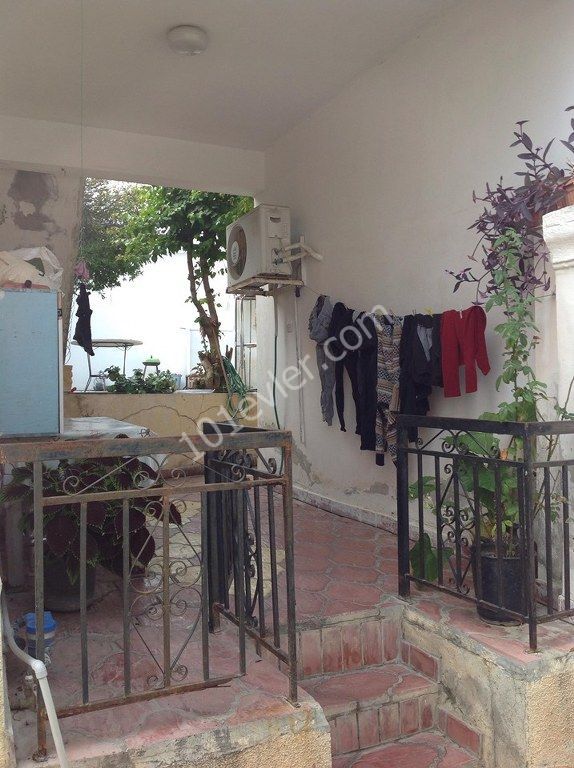 Bellapais Kyrenia 4 + 3 zu verkaufen Einfamilienhaus ** 