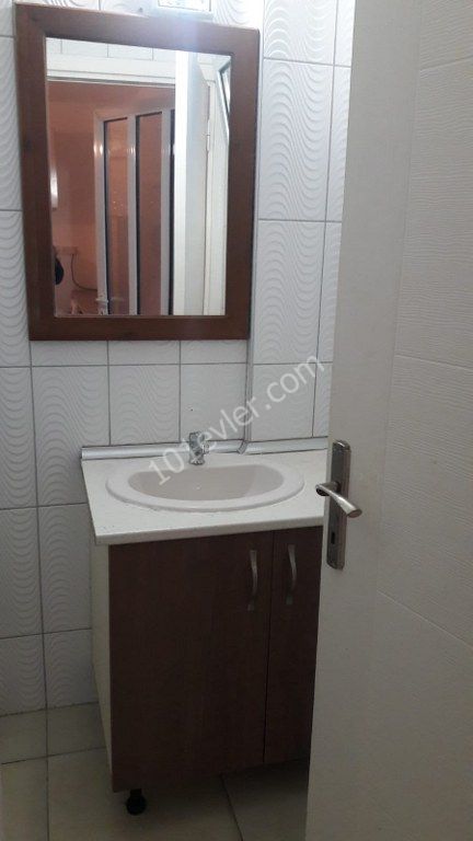 1 Bedroom Apartment For Rent Location Near to starlux cinema karaoglanoglu Girne.