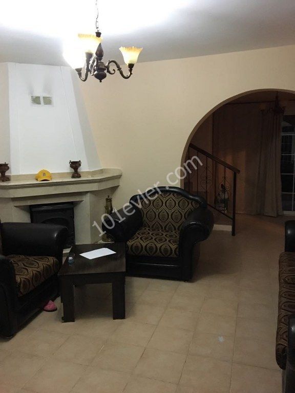 Cabin Plaj yakin Lapta Girne 4+1 kiralik villa