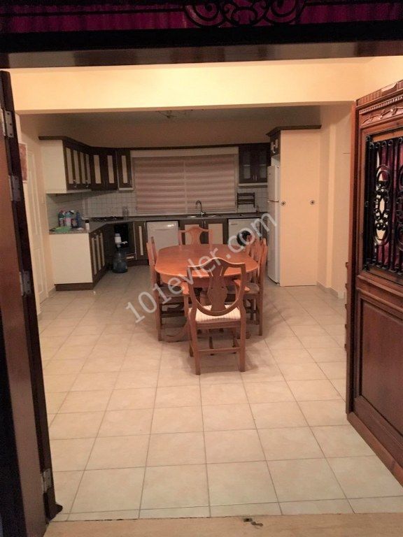 Cabin Plaj yakin Lapta Girne 4+1 kiralik villa