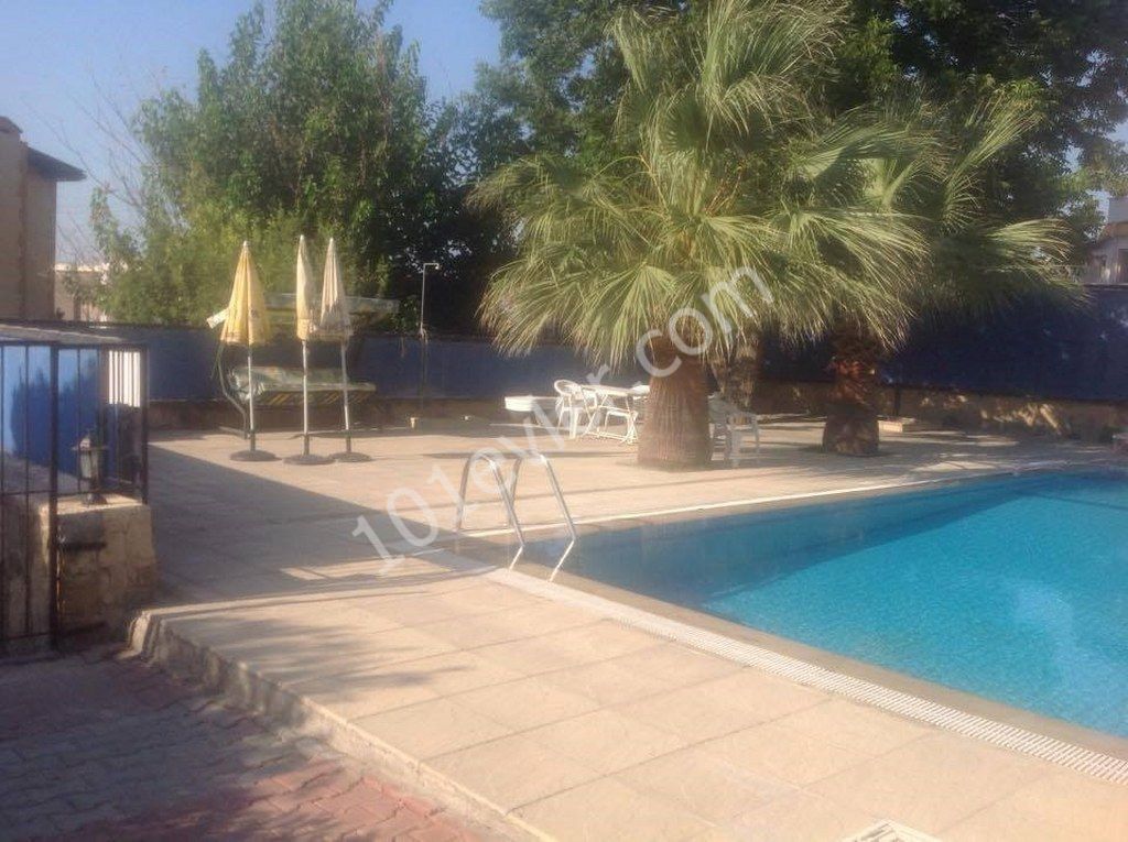 Cabin Plaj yakin Lapta Girne 4+1 kiralik villa