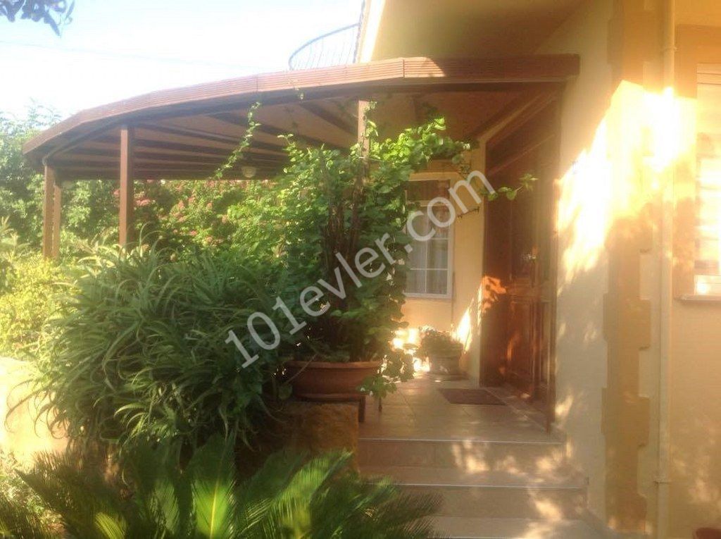 Cabin Plaj yakin Lapta Girne 4+1 kiralik villa