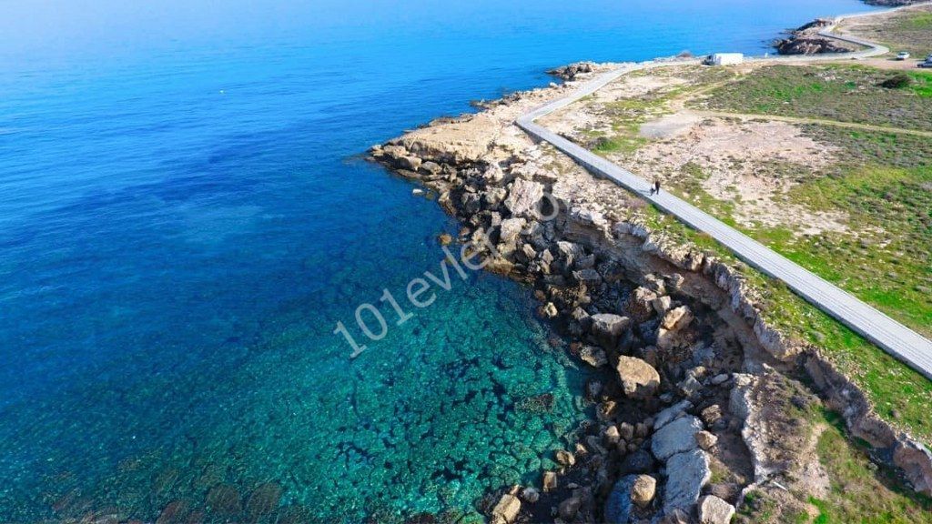 Sea Front 3 Bedroom Apartment For Sale Location Lapta Coastal Walkway (Lapta Yuruyus Yolu) Girne (Communal Swimming Pool)