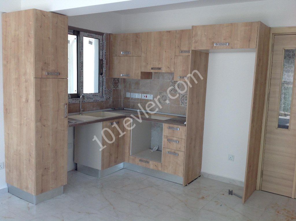 Adorable 3 Bedroom and 2 Kitchen Triple ① Villa zum Verkauf Lage Karaoglanoglu Kyrenia ** 