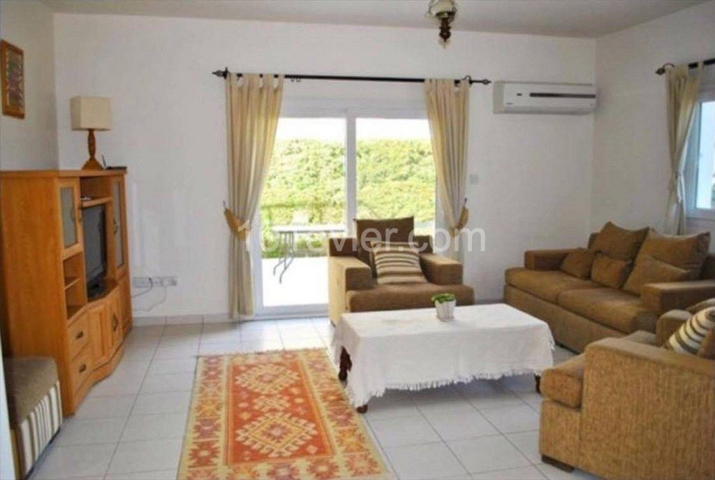 Nice 3 Bedroom Villa For Rent Location Lapta Coastal Walkway Seaside (Lapta Yuruyus Yolu) Girne (Communal Swimming Pool)