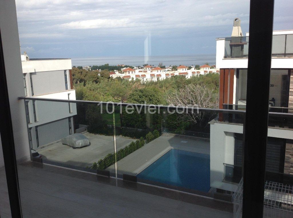 Nice 2 Bedroom Terrace Apartment With Beautifull Sea And Mountain Views Location Lapta Girne (For Rent)