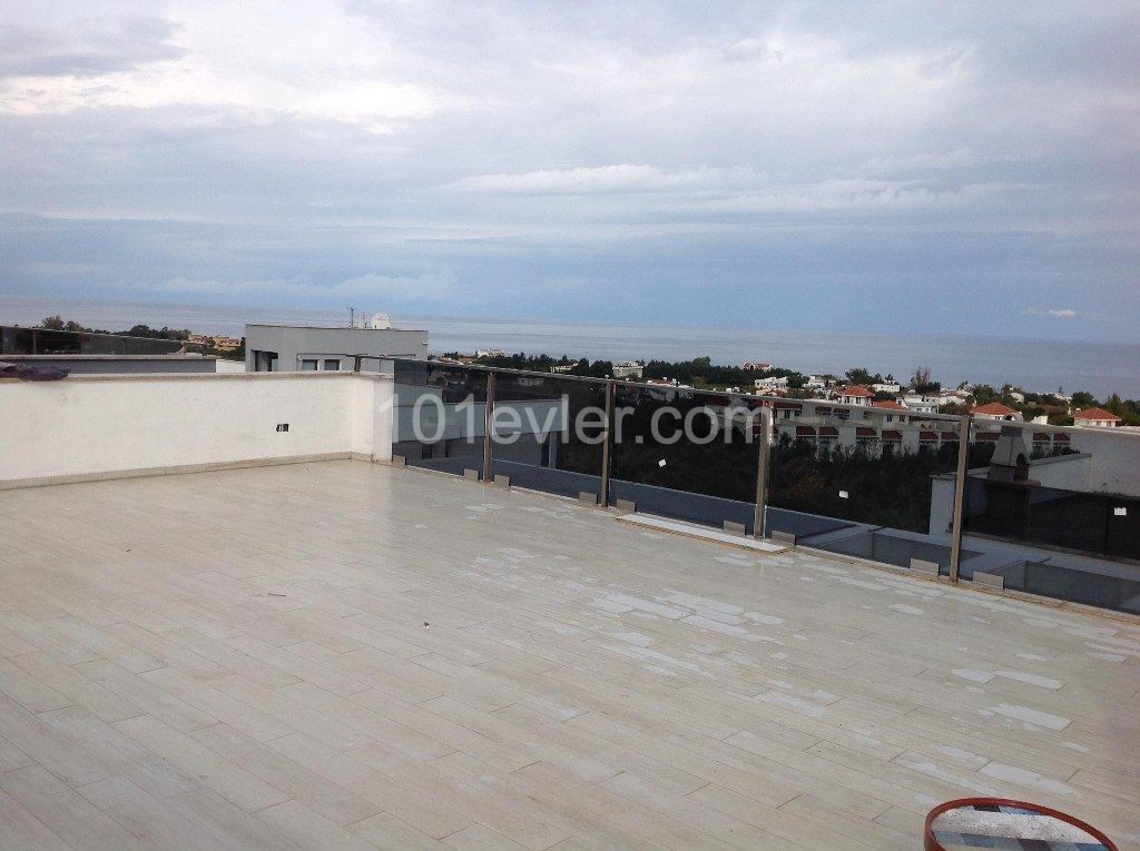 Nice 2 Bedroom Terrace Apartment With Beautifull Sea And Mountain Views Location Lapta Girne (For Rent)