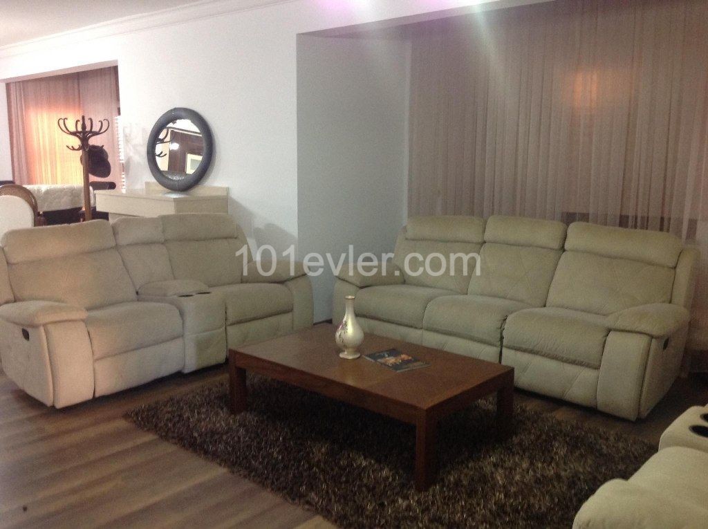 Nice 3 Bedroom Villa For Rent location Near Cratos Hotel Girne (Diana 5 minutes walking distance)