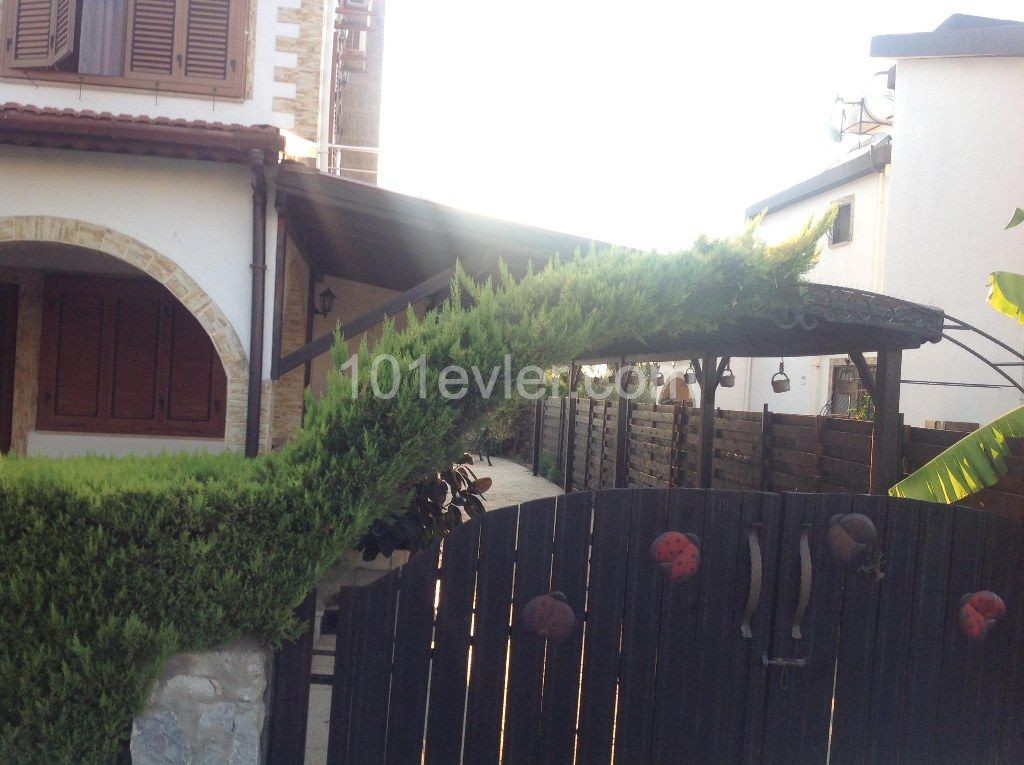 Nice 3 Bedroom Villa For Rent location Near Cratos Hotel Girne (Diana 5 minutes walking distance)