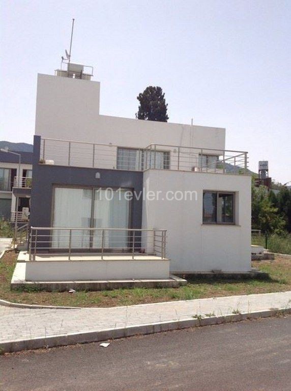 Nice 2 Bedroom Penthouse For Rent Location Near by Sea Karaoglanoglu Girne (with beautiful sea and mountain views)