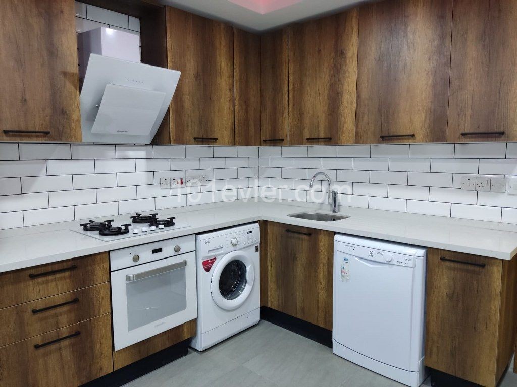 Adorable 2 Bedroom For Rent location Behind Lavash Restaurant Girne (living at its finest) ** 