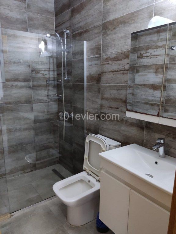 Adorable 2 Bedroom For Rent location Behind Lavash Restaurant Girne (living at its finest) ** 