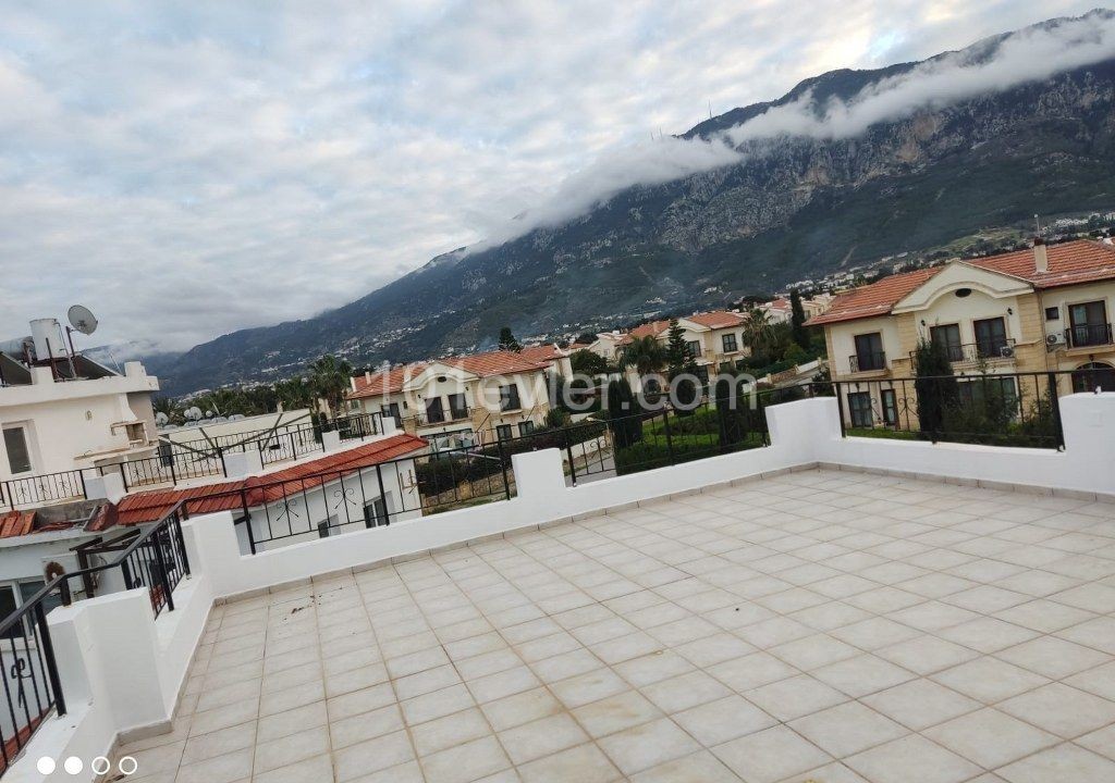 Nice 2 Bedroom Terrace Apartment For Rent Location Lapta Coastal Walkway (Lapta Yuruyus Yolu) Girne (Communal Swimming Pool)