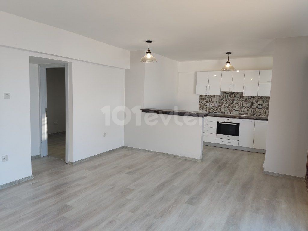 Nice 2 Bedroom Apartment For Sale Location Yesiltepe Alsancak Kyrenia (Sea And Mountain Vie Llogara National Park) ** 