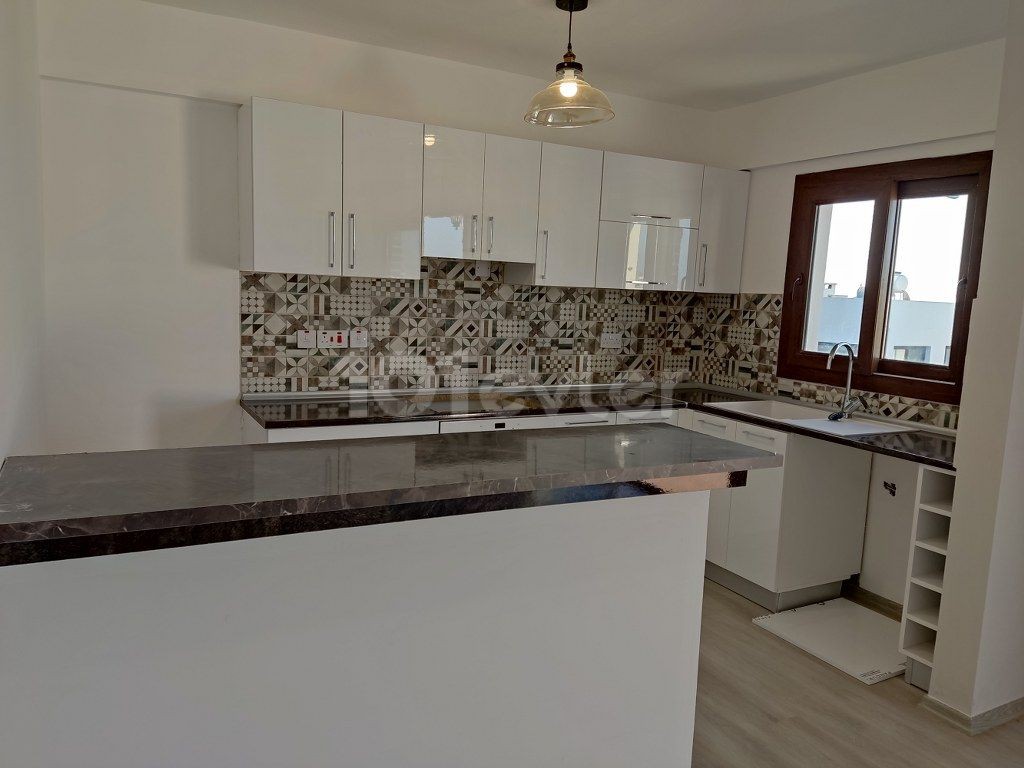 Nice 2 Bedroom Apartment For Sale Location Yesiltepe Alsancak Kyrenia (Sea And Mountain Vie Llogara National Park) ** 