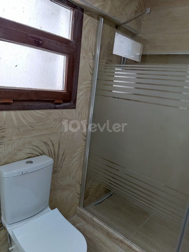 Nice 2 Bedroom Apartment For Sale Location Yesiltepe Alsancak Kyrenia (Sea And Mountain Vie Llogara National Park) ** 