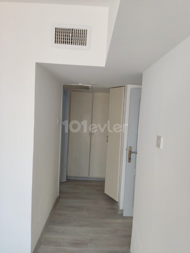 Nice 2 Bedroom Apartment For Sale Location Yesiltepe Alsancak Kyrenia (Sea And Mountain Vie Llogara National Park) ** 