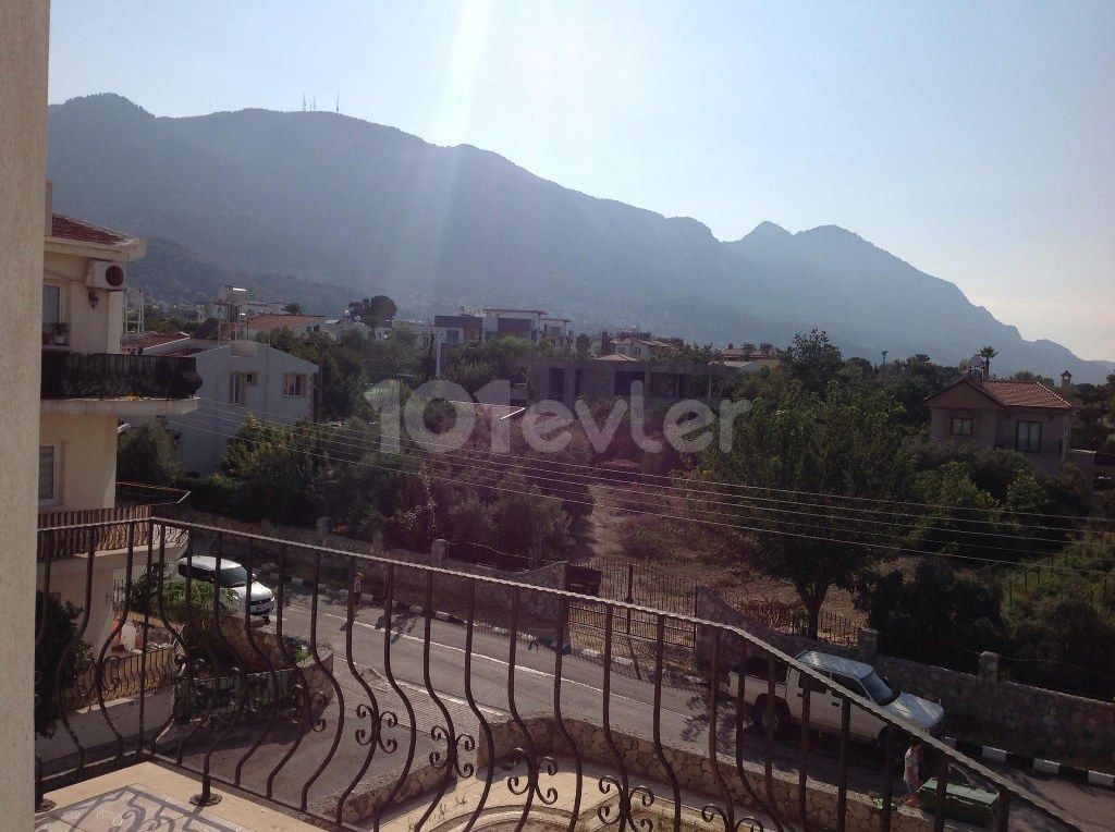 Nice 3 Bedroom Apartment With Beautiful Sea and Mountain Views Location Behind Alsancak Belediya Girne (For Sale)