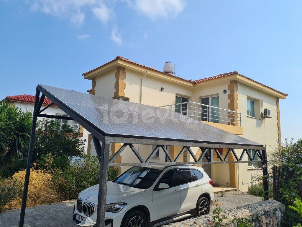 3 Schlafzimmer Villa Zum Verkauf Lage Karsiyaka Kyrenia ** 