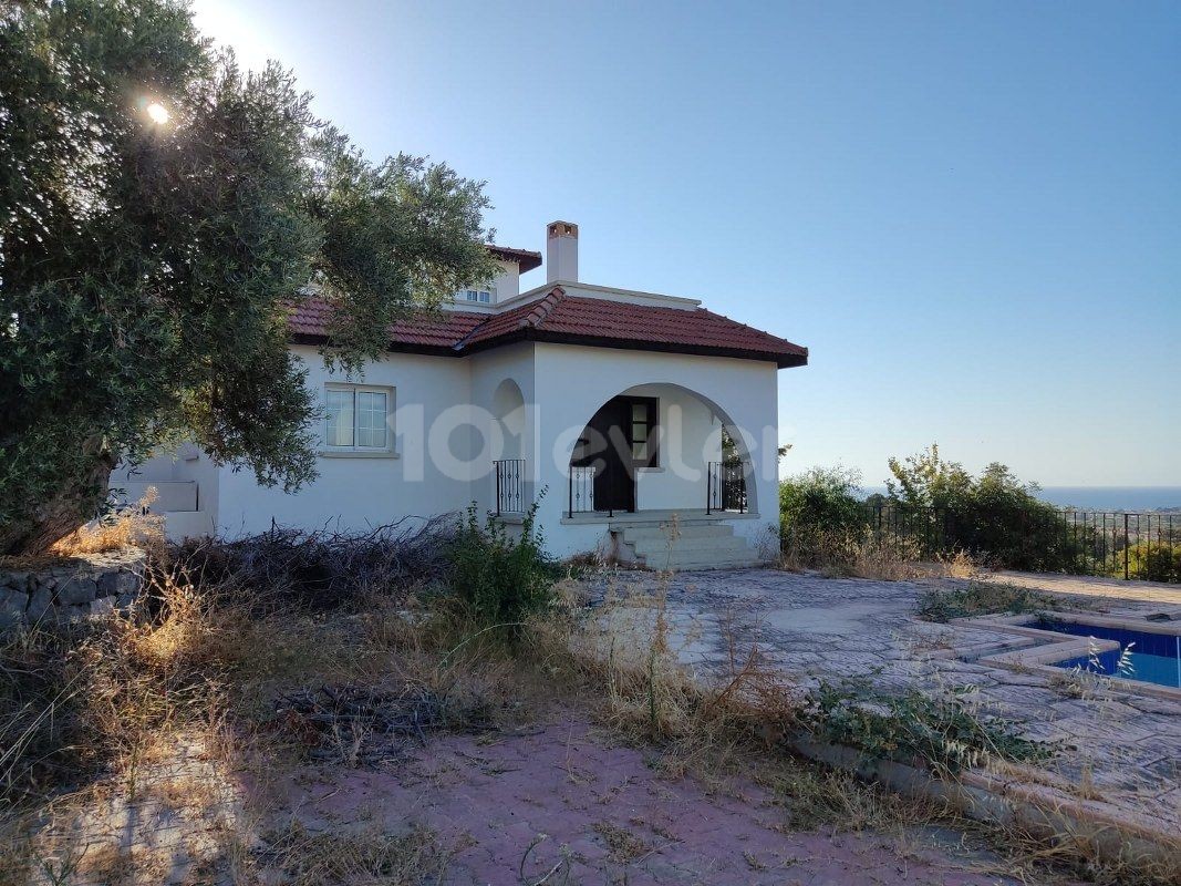 3Bedroom Villa For Sale Location Karsiyaka Girne (Sea and Mountain Views)