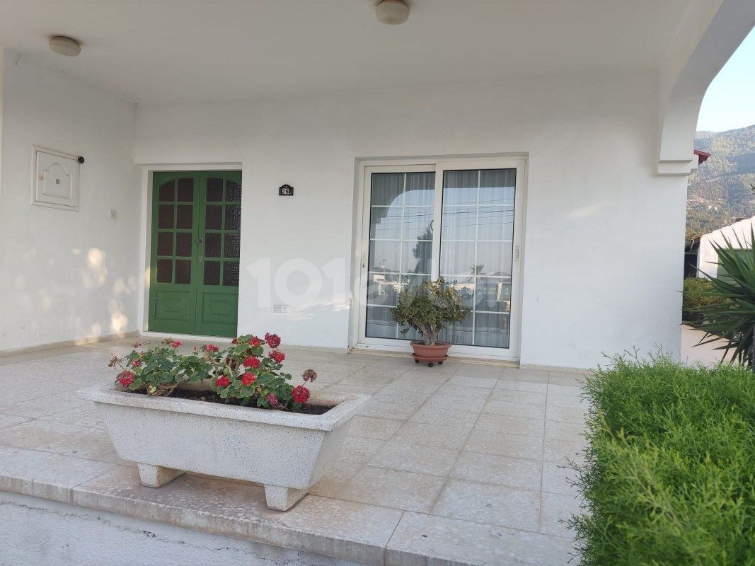 Well Kept 5 Bedroom Villa For Sale Location Lapta Girne (good price for a solid house)