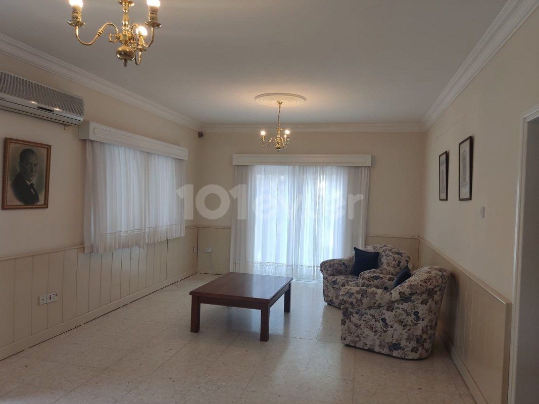 Well Kept 5 Bedroom Villa For Sale Location Lapta Girne (good price for a solid house)