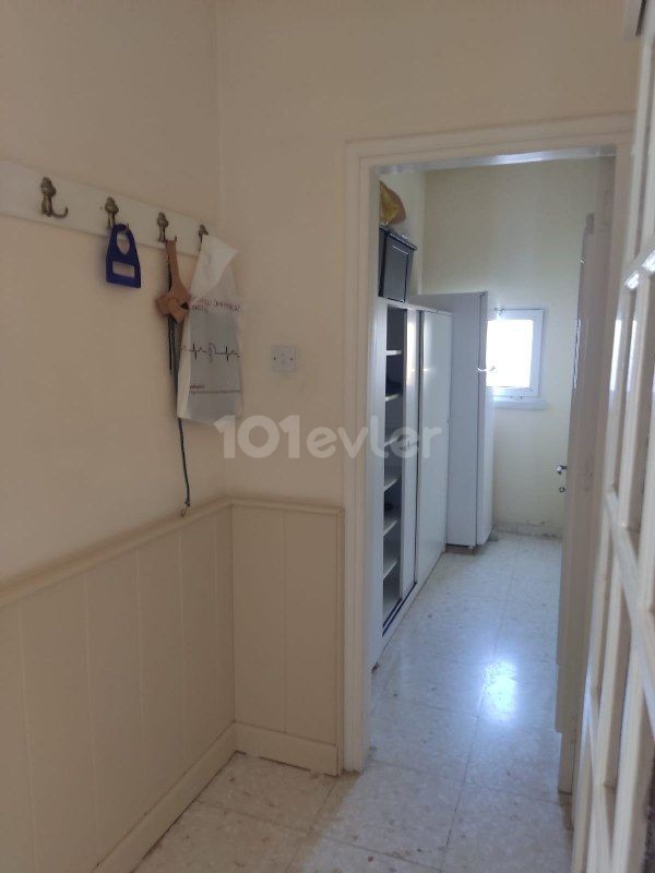 Вилла Well Kept 6 Bedroom Villa For Sale Location Lapta Girne (good price for a solid house) ** 