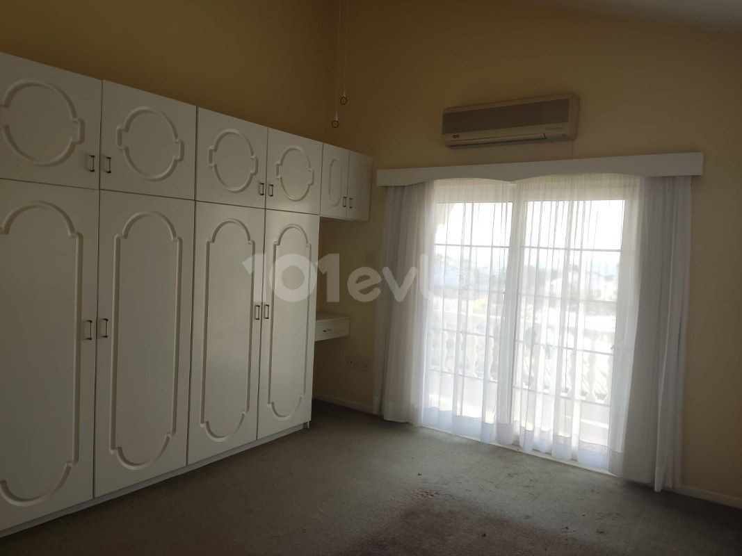 Вилла Well Kept 6 Bedroom Villa For Sale Location Lapta Girne (good price for a solid house) ** 