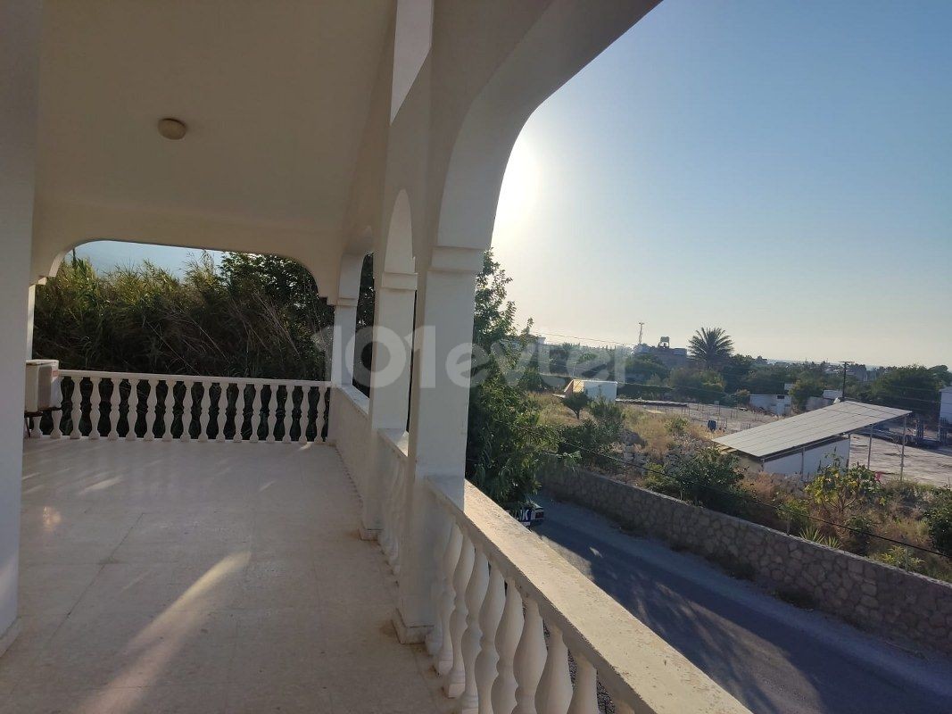 Well Kept 5 Bedroom Villa For Sale Location Lapta Girne (good price for a solid house)