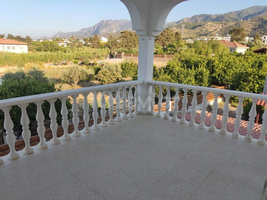 Well Kept 5 Bedroom Villa For Sale Location Lapta Girne (good price for a solid house)