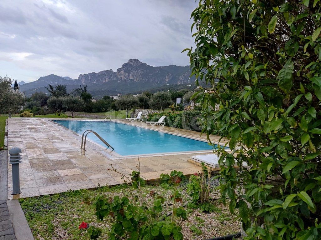 Nice 2 Bedroom Garden Apartment For Rent Location Edremit Kyrenia ** 