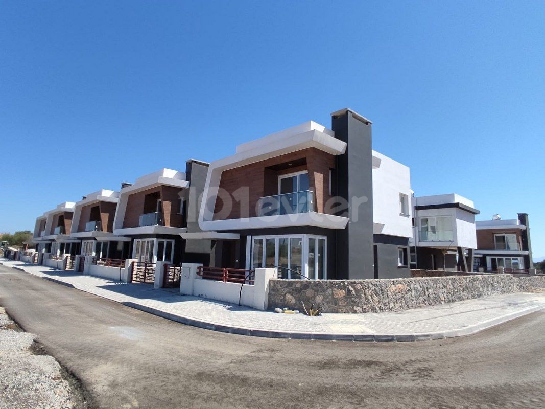 Schöne Villa mit 3 Schlafzimmern zum Verkauf in Girne Karsiyaka