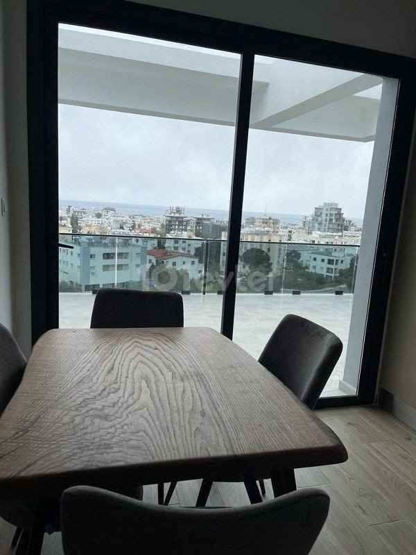 Güzel 2 Yatak Odalı Penthouse Kiralık Konum Avangart Girne ** 