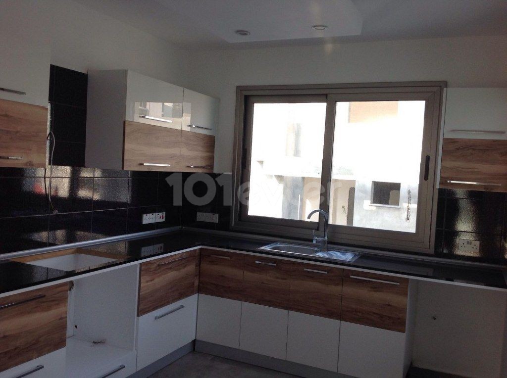 Remarkable 3 Bedroom Penthouse with Beautiful sea and mountain views Location Upper Girne (For Rent)