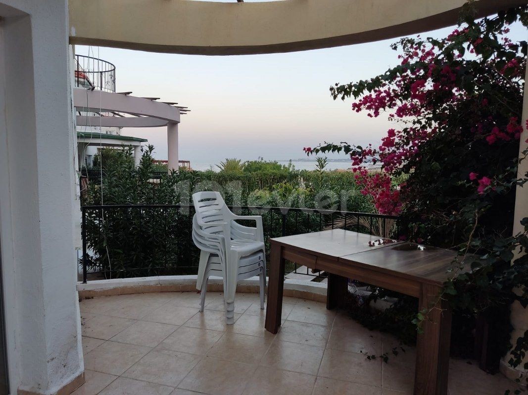 Nice Seaside 3 Bedroom Garden Apartment For Rent Location Lapta Coastal Walkway Girne (Lapta Yuruyus Yolu Kyrenia)(Communal Swimming Pool)