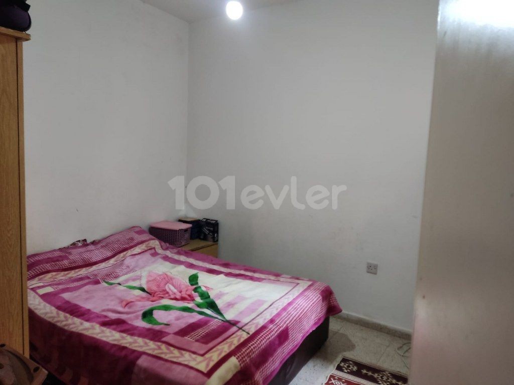 اپارتمان 3 خوابه محل ترمینال منطقه فاماگوستا Baykal Cemal Togan caddesi levent sitesi Lemar Market Yakin Famagusta