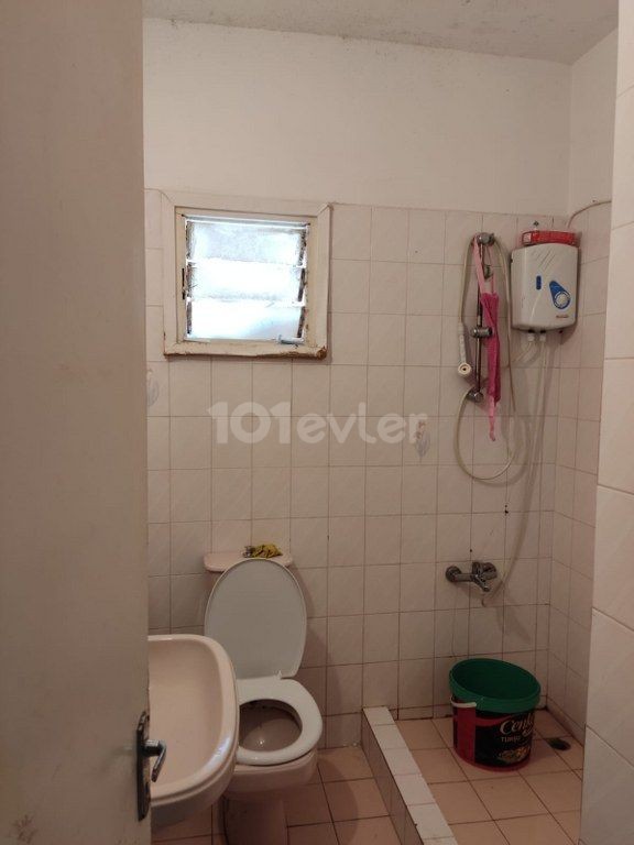 3 Bedroom Apartment For Sale Location Mağusa terminal bölgesi Baykal Cemal Togan caddesi levent sitesi Lemar Market Yakin Famagusta