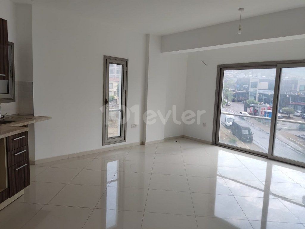 Brandneue 2-Zimmer-Wohnung zum Verkauf in der Nähe von Ezic Premier Kyrenia