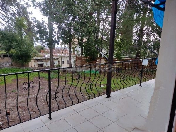 Schöne Gartenwohnung mit 2 Schlafzimmern zu vermieten, Standort Edremit Girne