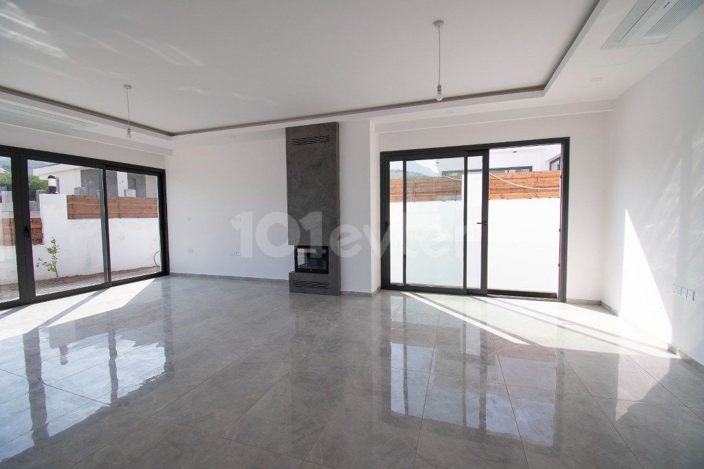 Adorable 5 Bedroom Villa For Sale Location Bellapais Girne(Turkish Title Deeds)