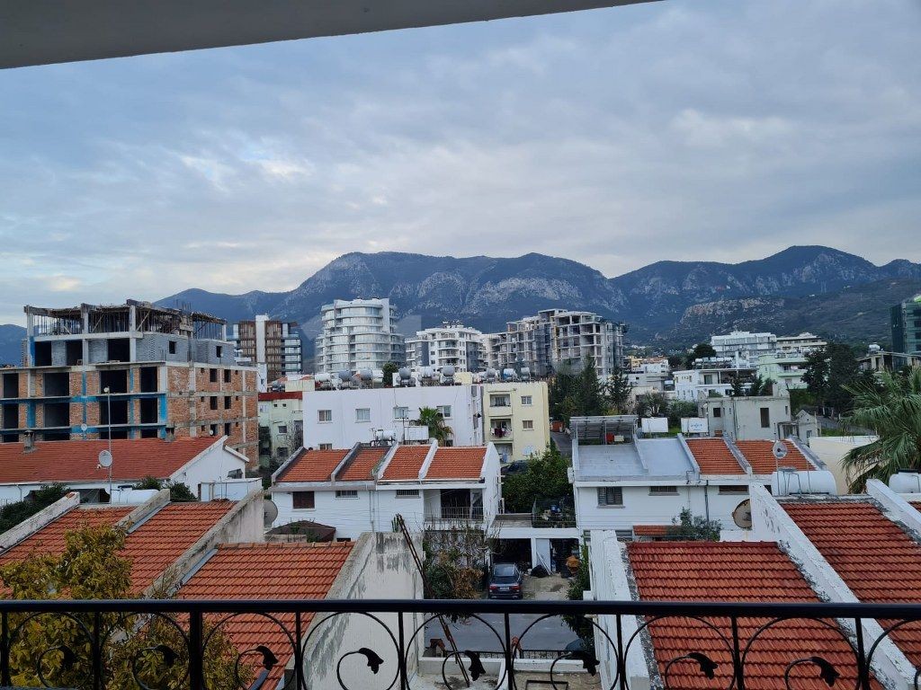 Schöne 2-Zimmer-Wohnung zu vermieten, Lage hinter dem Kar-Markt in Kyrenia