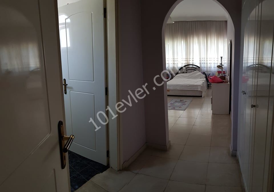 200 METERSQUARE 3+1 FLAT FOR SALE İN FAMAGUSTA CİTY CENTER