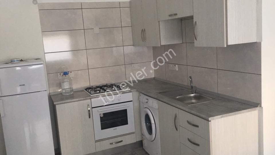 Lefkoşa Hamitköy'de Cadde Mutfak Karşısı Full Eşyalı Kiralık 2+1 Daire 