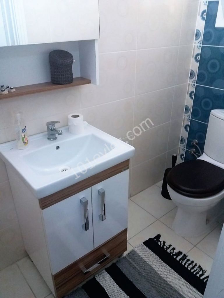 Penthouse For Sale in Küçük Kaymaklı, Nicosia