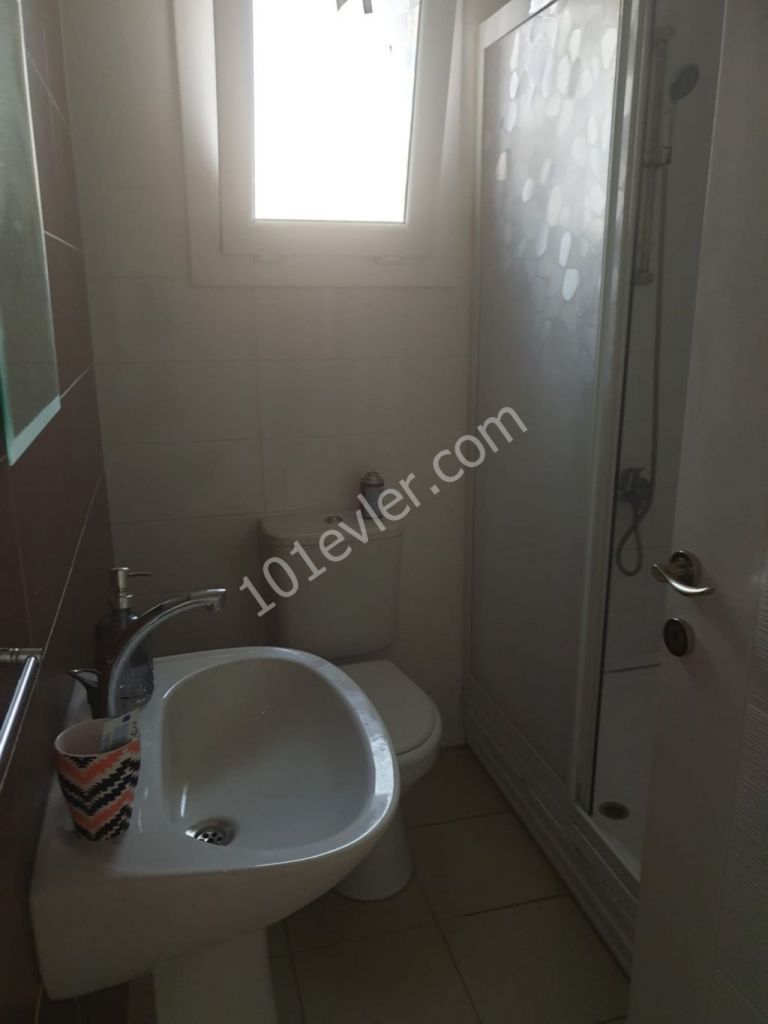 Lefkoşa Gönyeli'de Full Eşyalı Kiralık 2+1 Ev